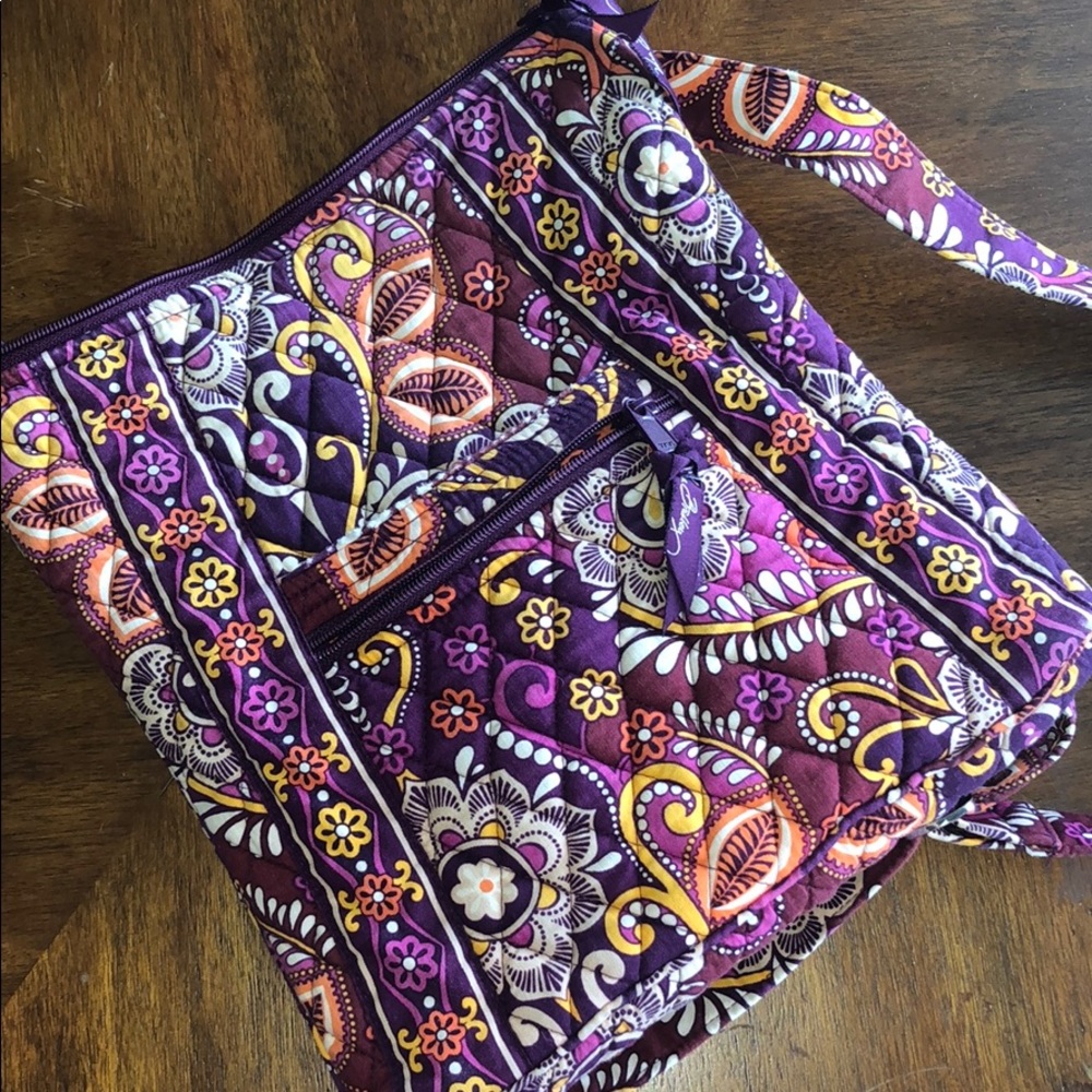 VERA BRADLEY CROSS BODY